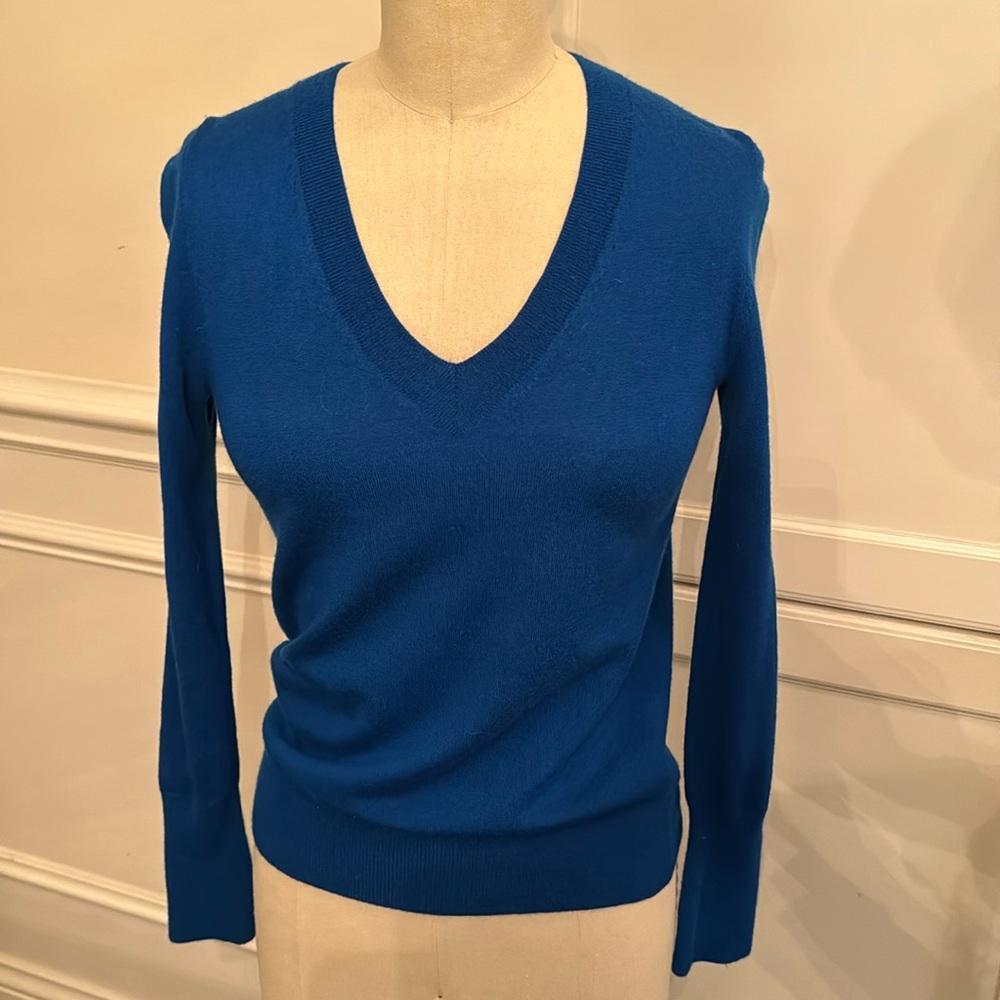 J. crew 100% Merino Wool XS blue sweater
